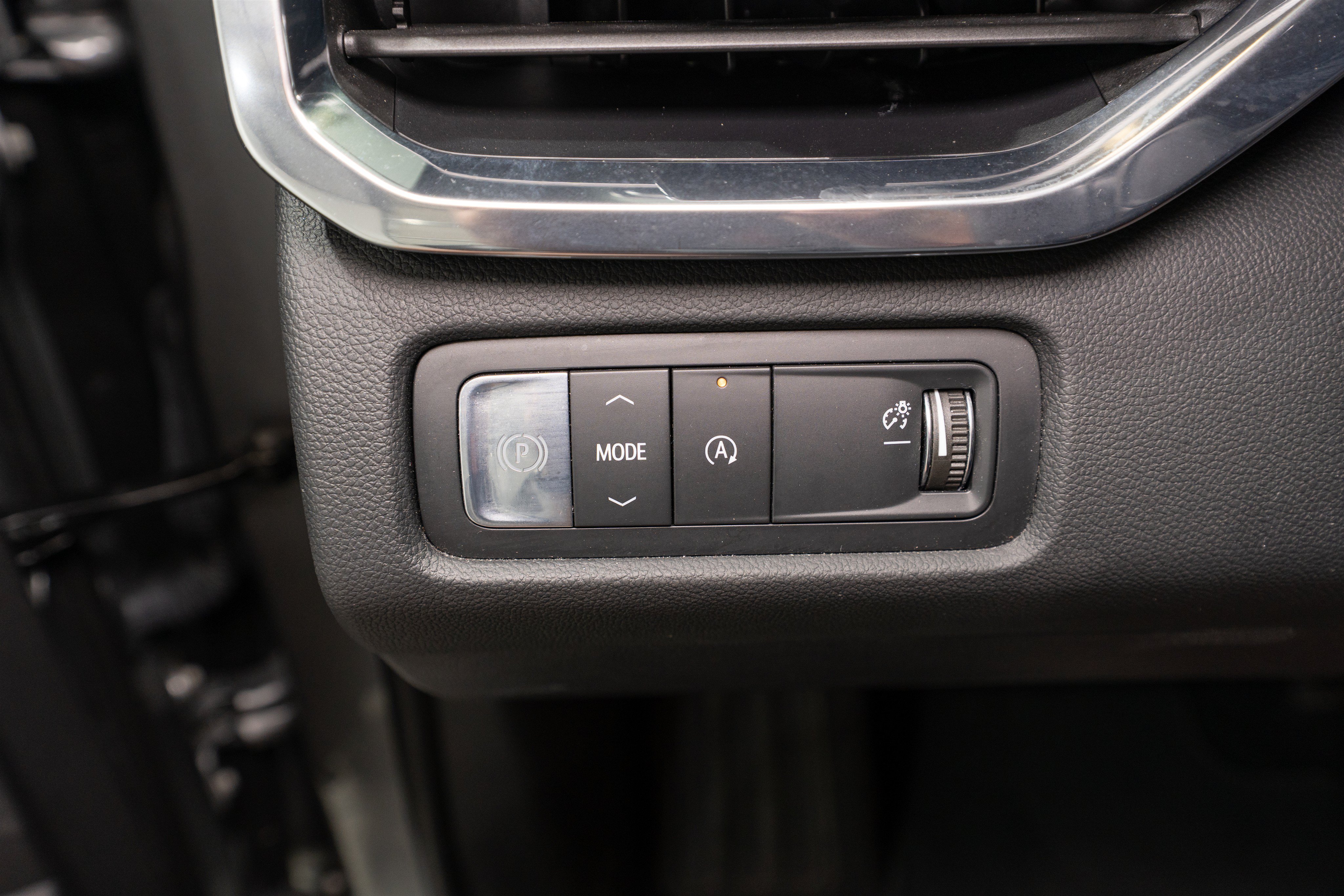 Used 2026 GMC Acadia Elevation w/ Elevation Premium Package FWD image 31