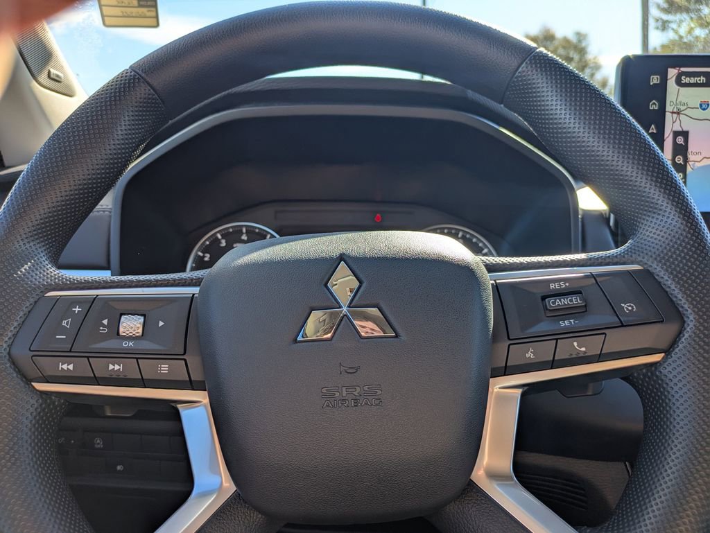 New 2026 Mitsubishi Outlander ES image 28