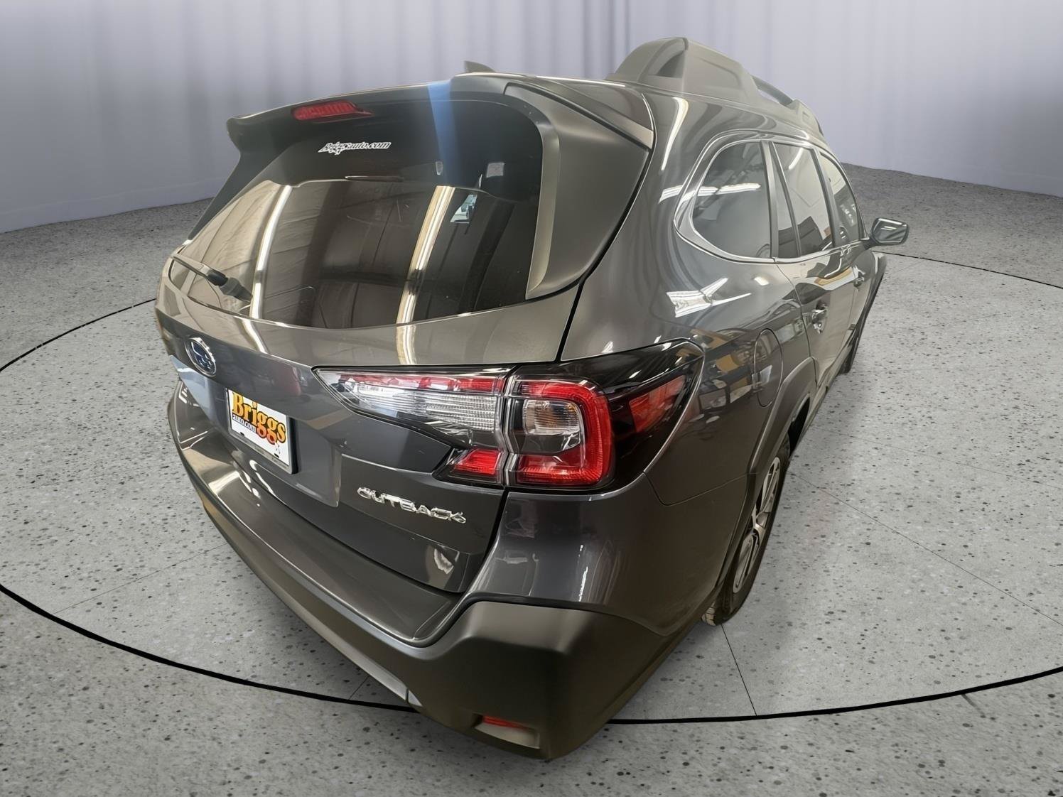 Used 2025 Subaru Outback Premium AWD/4WD image 7