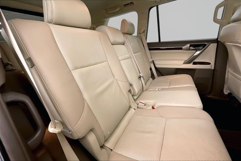 Used 2015 Lexus GX 460 w/ Premium Package AWD/4WD image 22