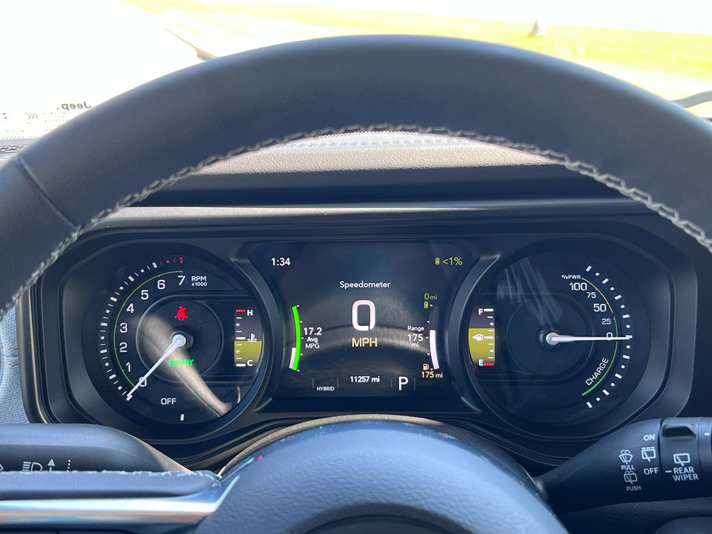 Used 2025 Jeep Wrangler Sahara w/ Safety Group image 20