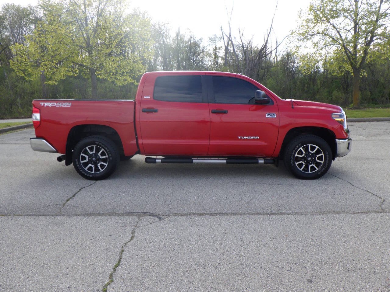 Used 2015 Toyota Tundra SR5 w/ TRD Off Road Package AWD/4WD image 7