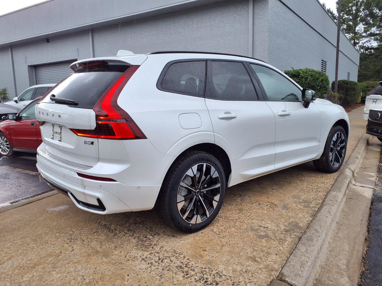 New 2026 Volvo XC60 B5 Plus w/ Protection Package Premier AWD/4WD image 3