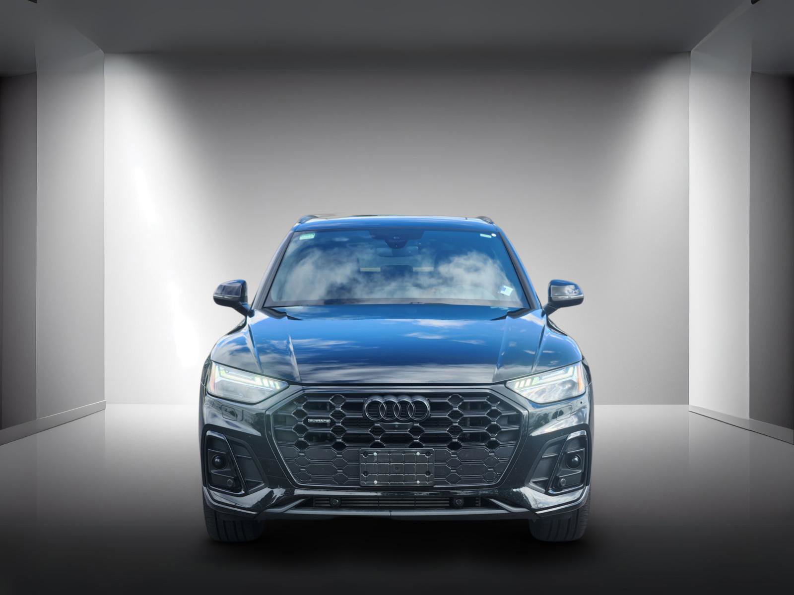 Used 2023 Audi Q5 e Prestige AWD/4WD image 5