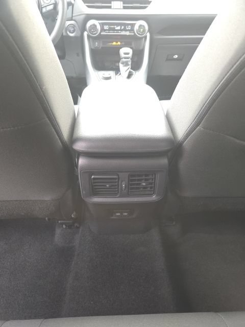 Used 2025 Toyota RAV4 XLE AWD/4WD image 21