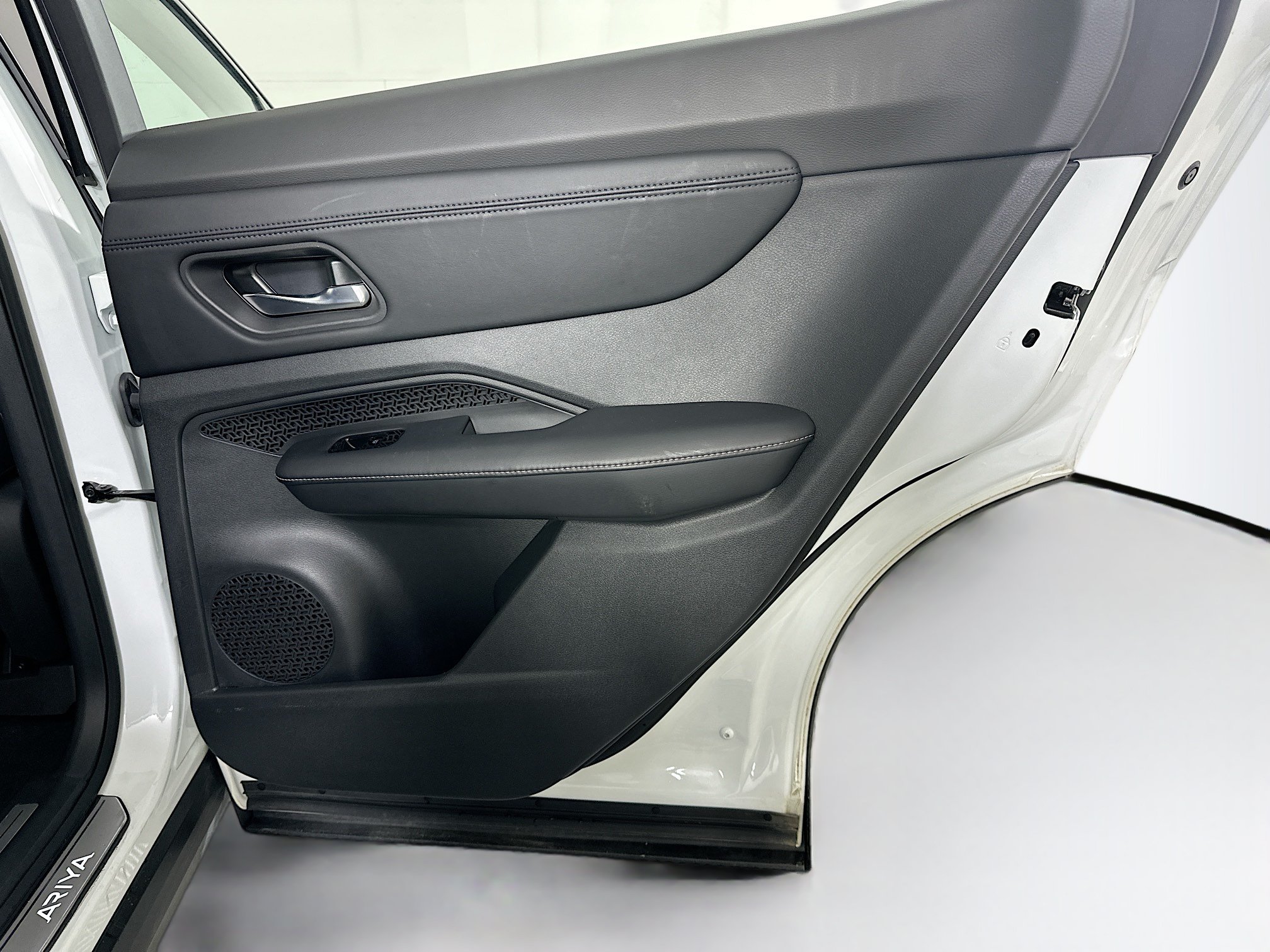 Used 2024 Nissan Ariya AWD image 29