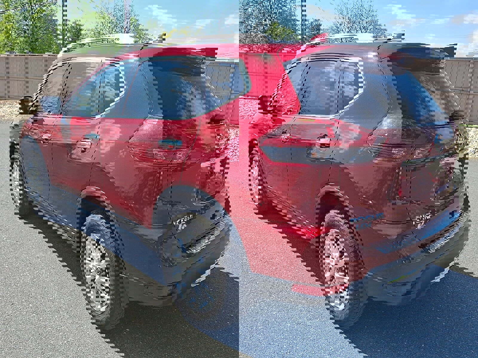 Used 2018 Nissan Rogue SV image 6