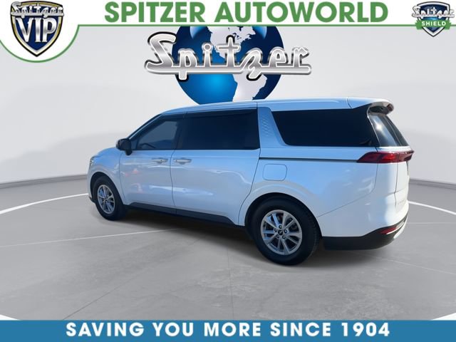 Used 2023 Kia Carnival LX FWD image 7