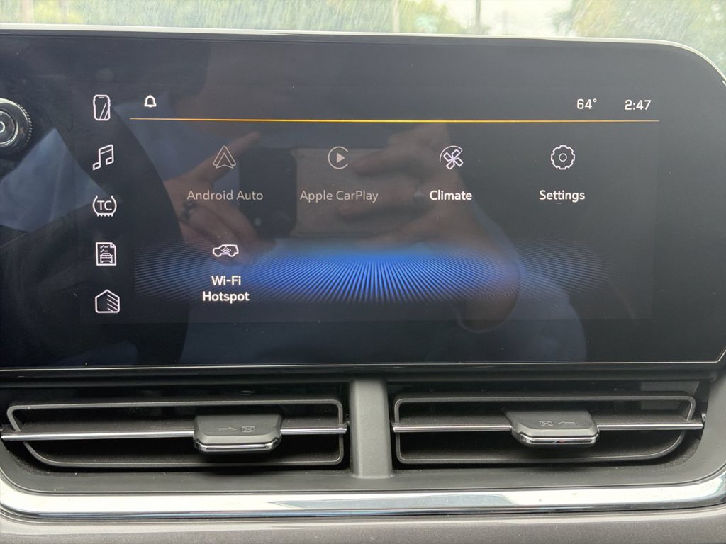 Used 2025 Chevrolet Trax ACTIV FWD image 13