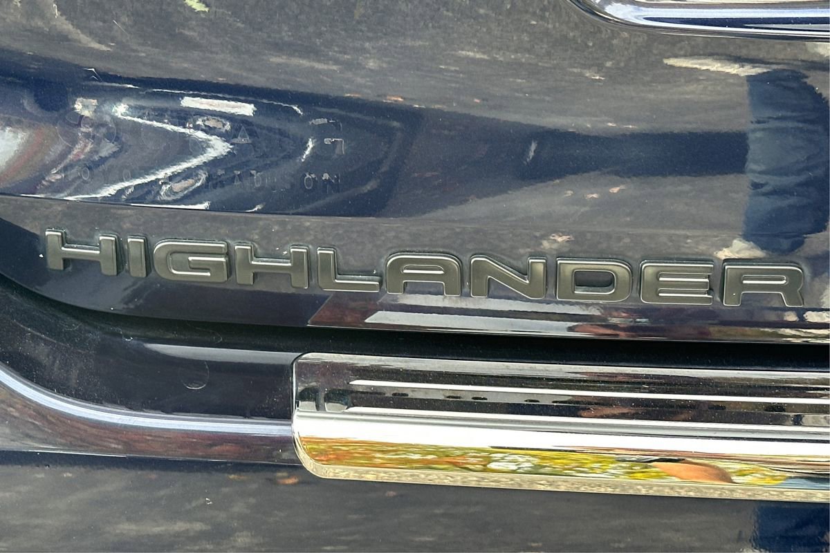 Used 2021 Toyota Highlander XLE image 26