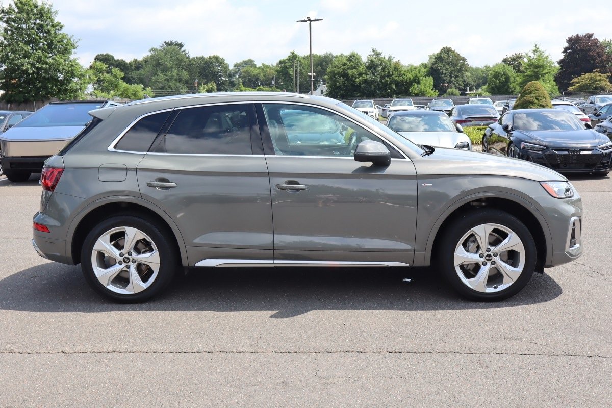 Used 2023 Audi Q5 2.0T Premium Plus w/ Premium Plus Package AWD/4WD image 5