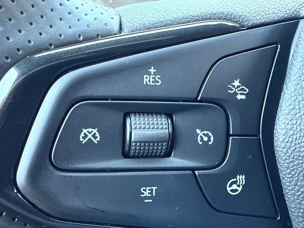 Used 2026 Chevrolet Trax RS image 30