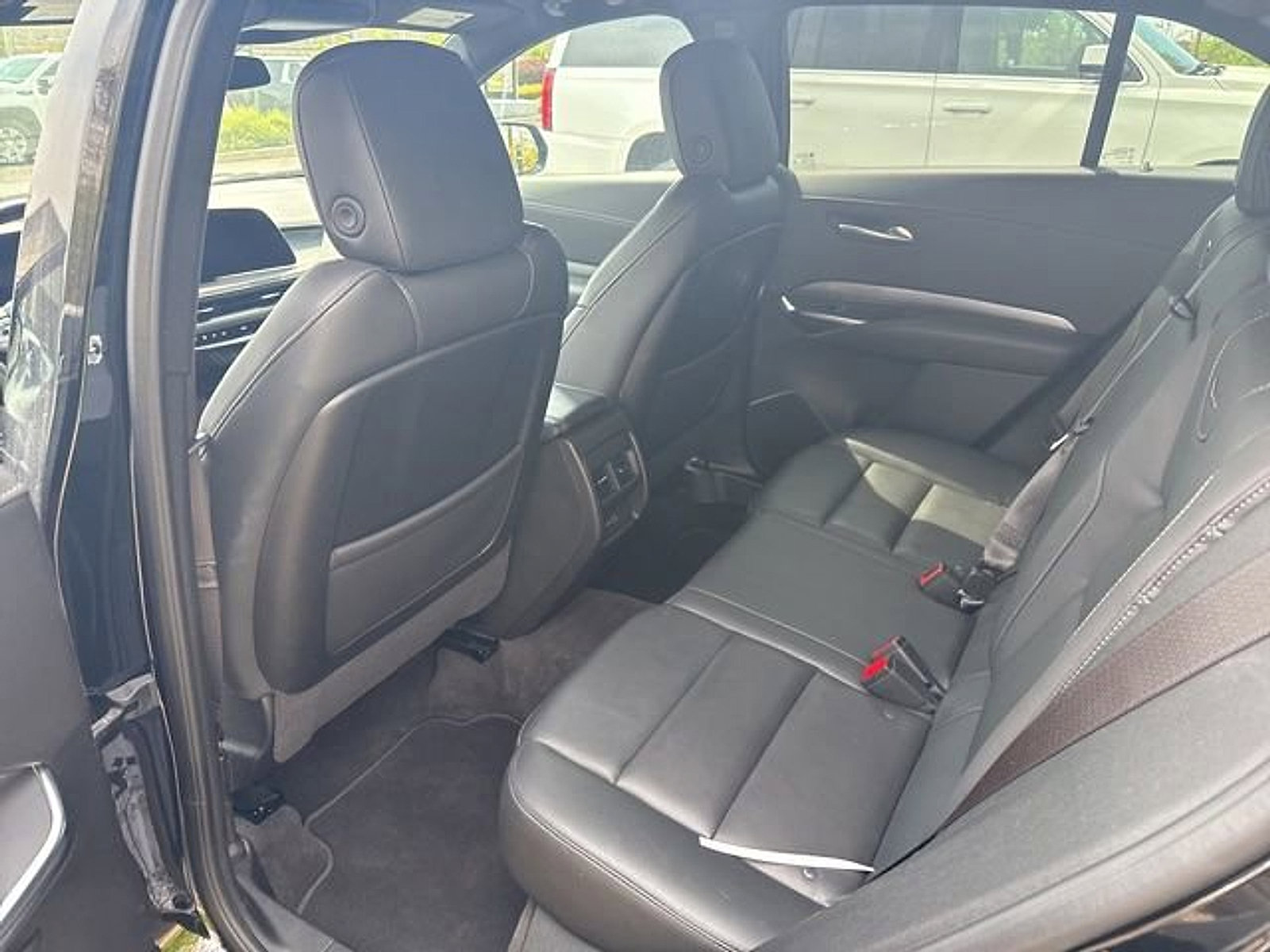 Used 2025 Cadillac XT4 Premium Luxury AWD/4WD image 10