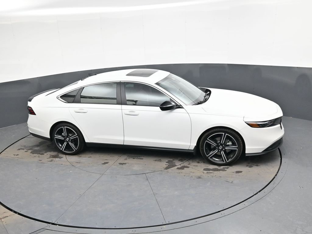 Used 2025 Honda Accord Sport image 25