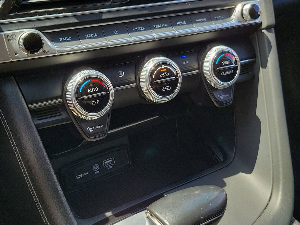 Used 2020 Genesis G70 2.0T image 29