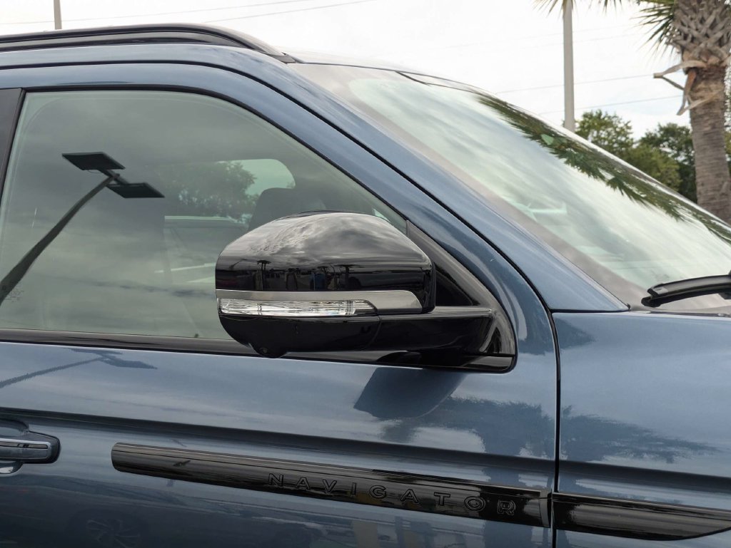 New 2027 Lincoln Navigator L Reserve w/ Jet Appearance Package AWD/4WD image 12