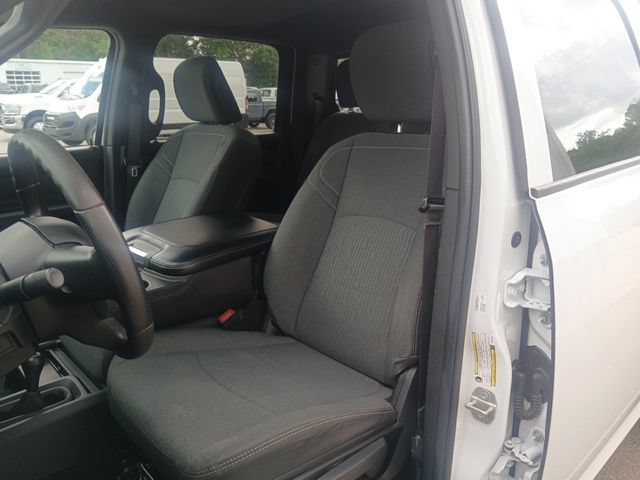 Used 2024 RAM 2500 Tradesman w/ Chrome Appearance Group AWD/4WD image 32