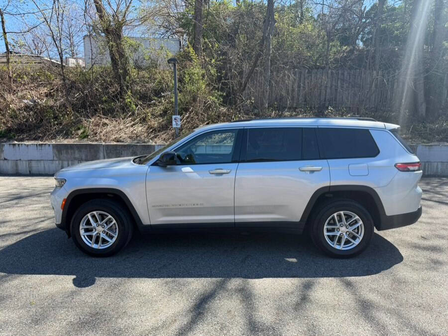 Used 2022 Jeep Grand Cherokee L Laredo w/ Luxury Tech Group I AWD/4WD image 8