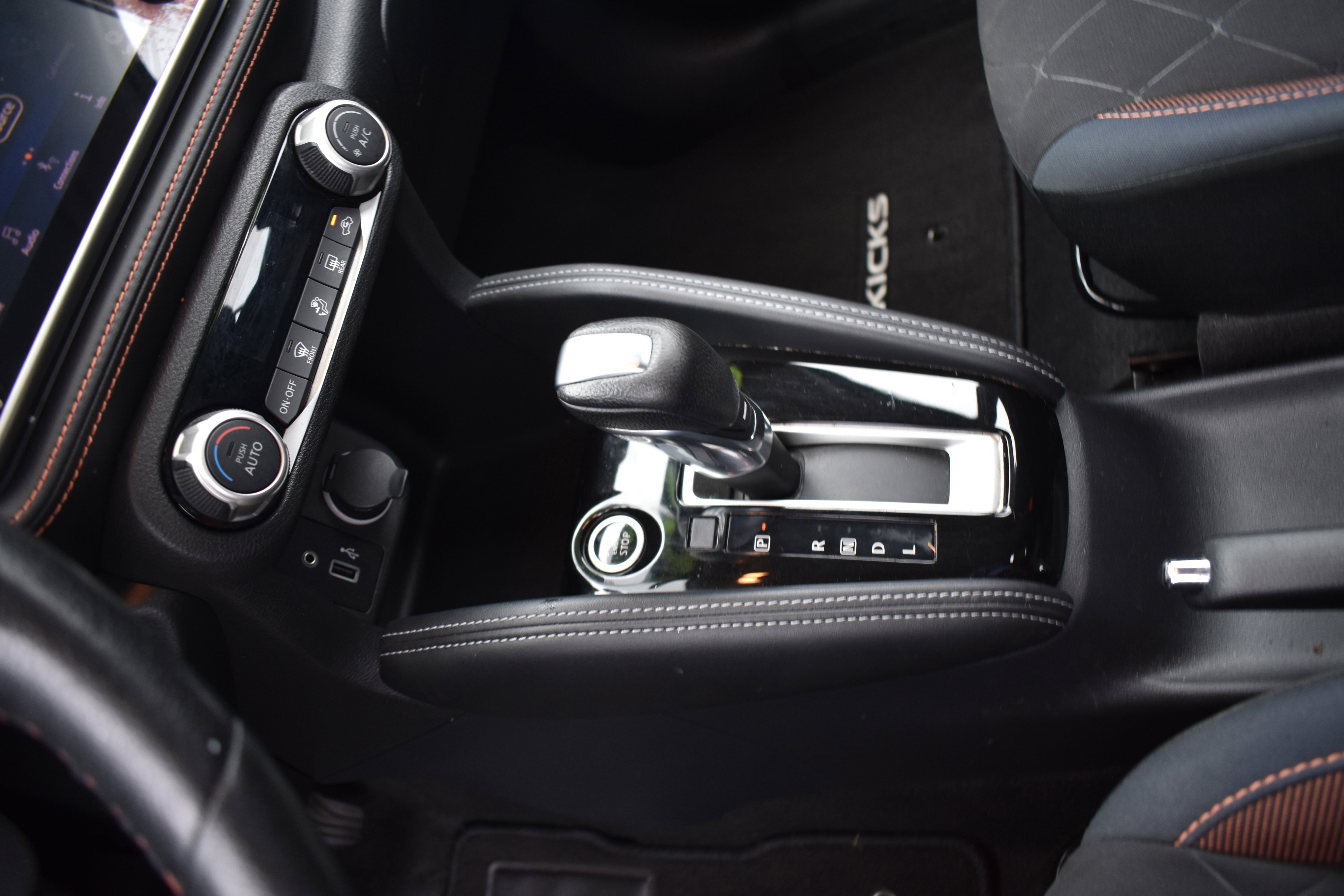 Used 2019 Nissan Kicks SR w/ Exterior Package image 20