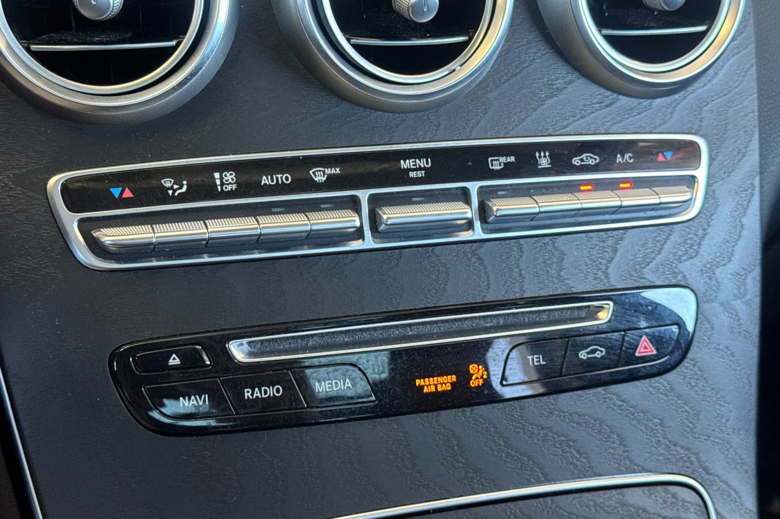 Used 2018 Mercedes-Benz GLC 350e 4MATIC image 30