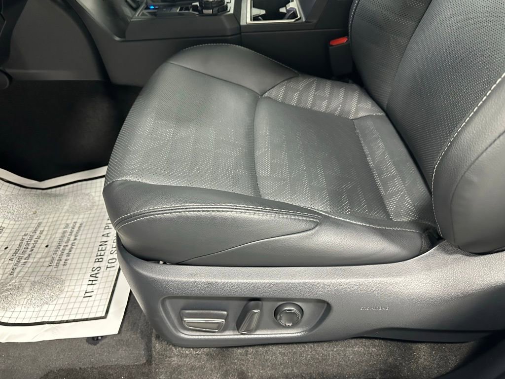 Used 2025 Toyota 4Runner TRD Off-Road Premium image 13