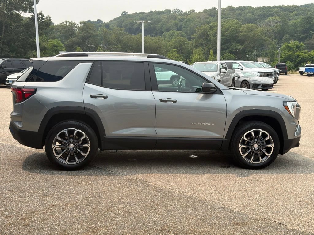 Certified 2025 GMC Terrain Elevation w/ Elevation Premium Package AWD/4WD image 10