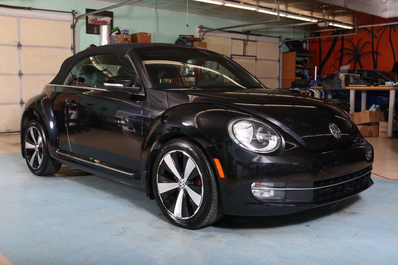Used 2013 Volkswagen Beetle 2.0T image 11