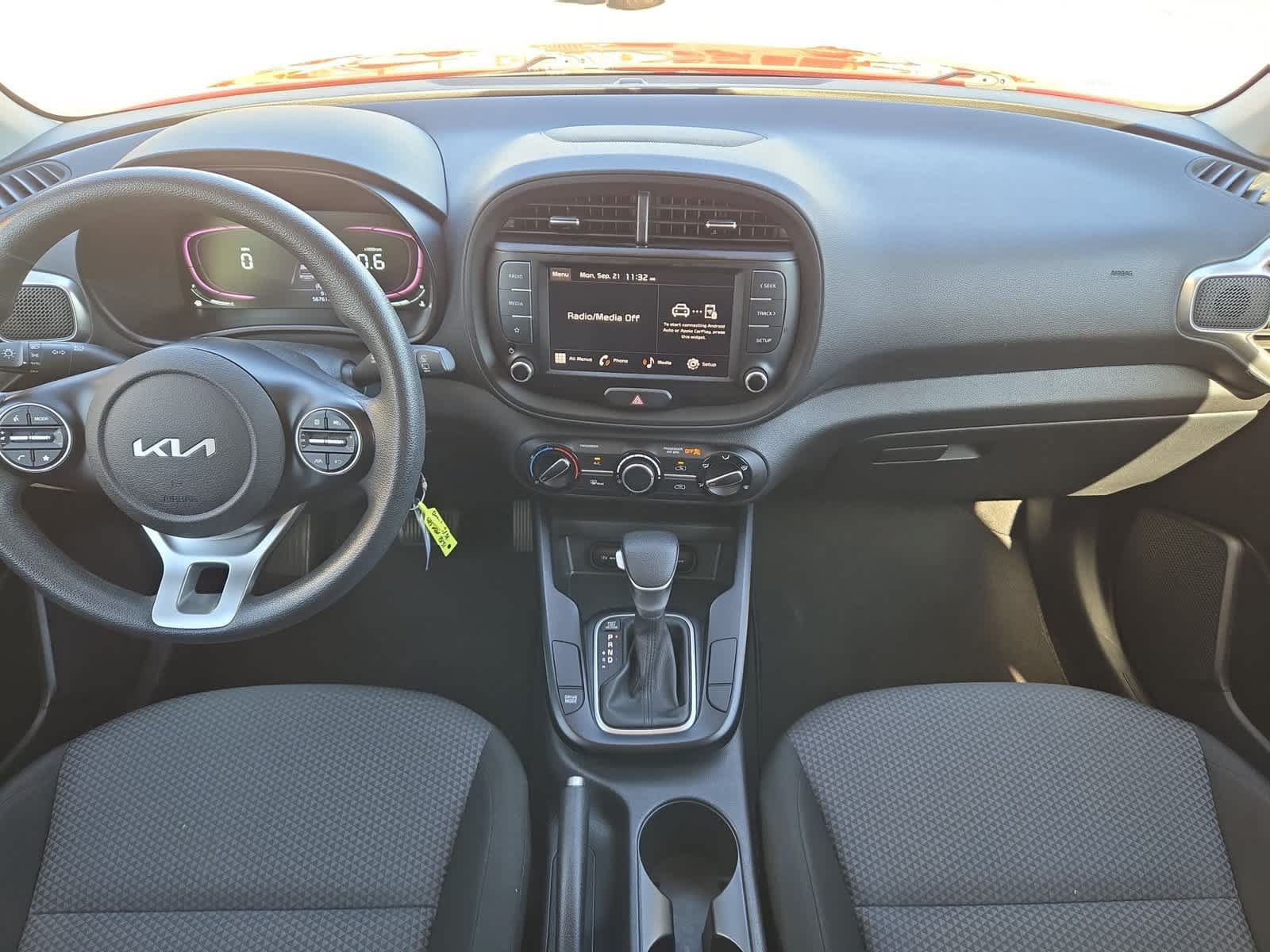 Used 2024 Kia Soul LX w/ Option Group 015 FWD image 15