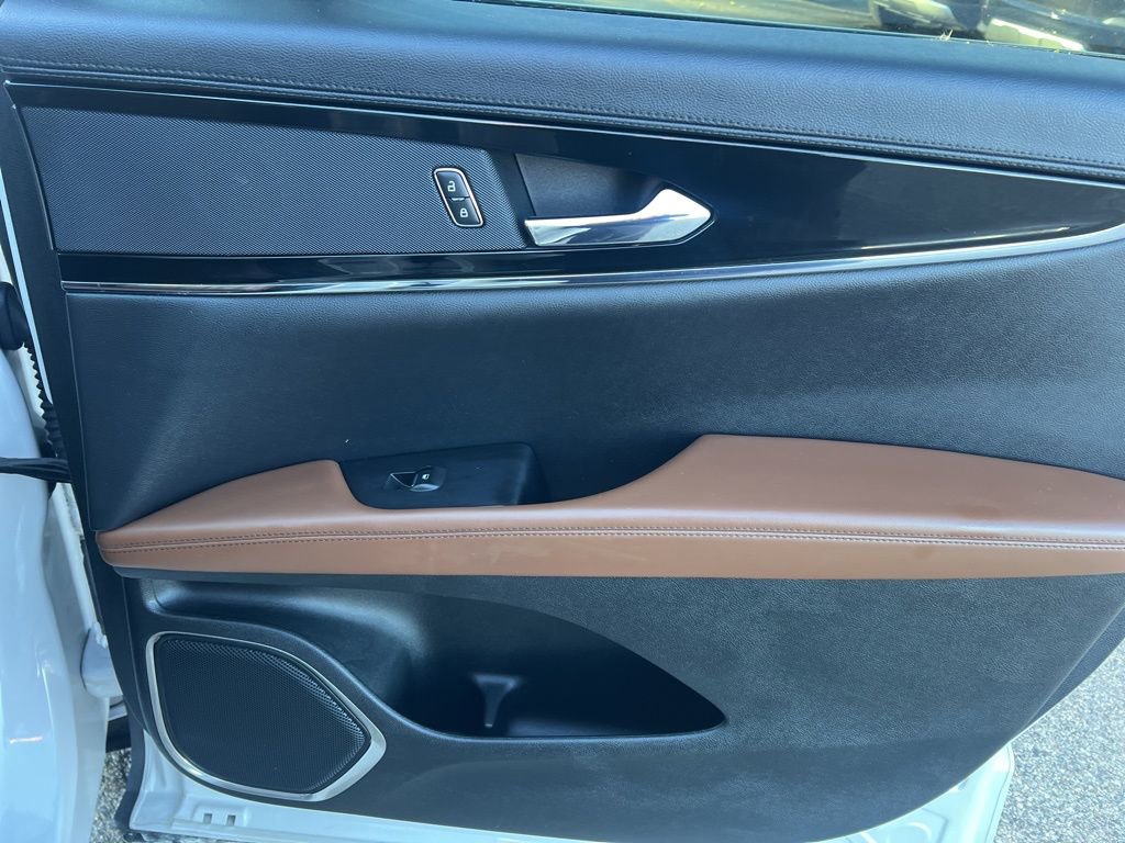 Used 2022 Lincoln Nautilus Reserve image 24