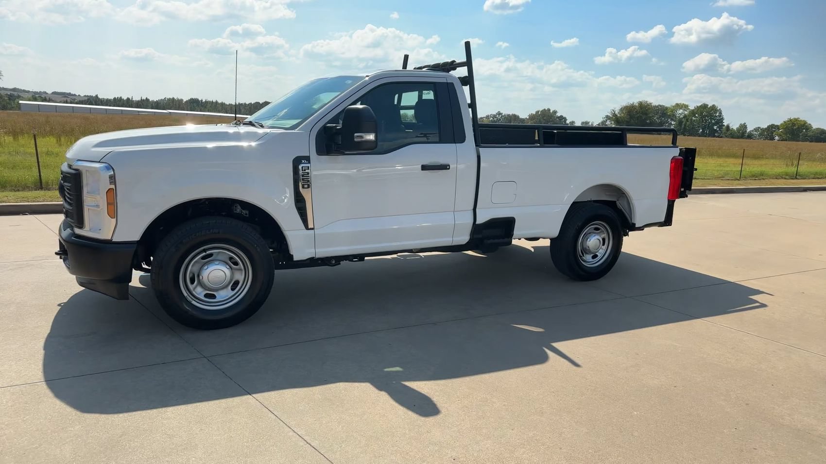 Used 2024 Ford F250 XL RWD image 5
