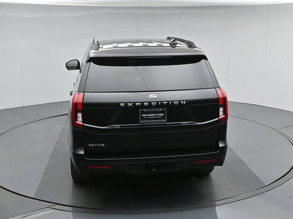 Used 2025 Ford Expedition Active AWD/4WD image 47