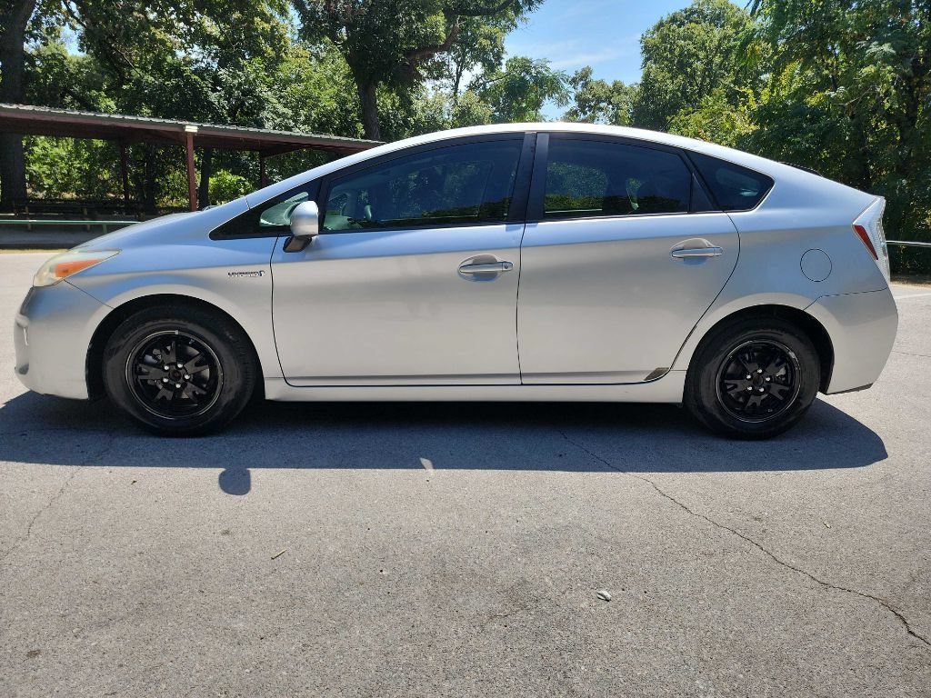 Used 2012 Toyota Prius Two FWD image 4