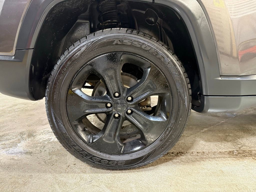 Certified 2018 Jeep Compass Latitude w/ Popular Equipment Group image 36