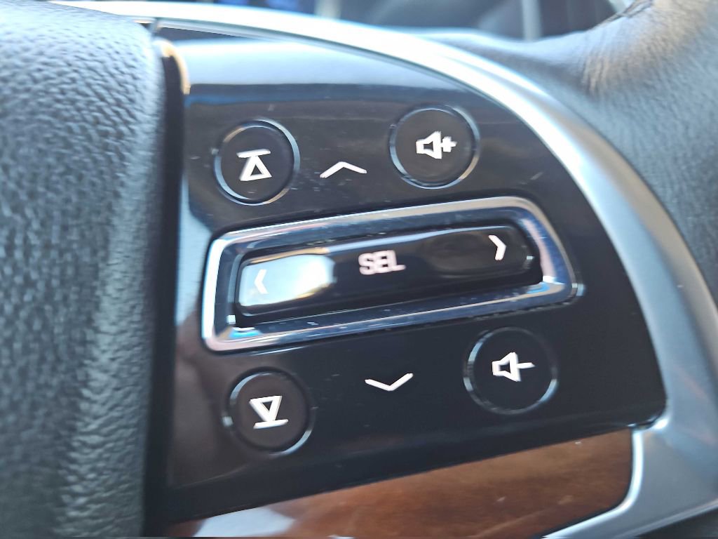 Used 2017 Cadillac Escalade ESV Luxury image 30