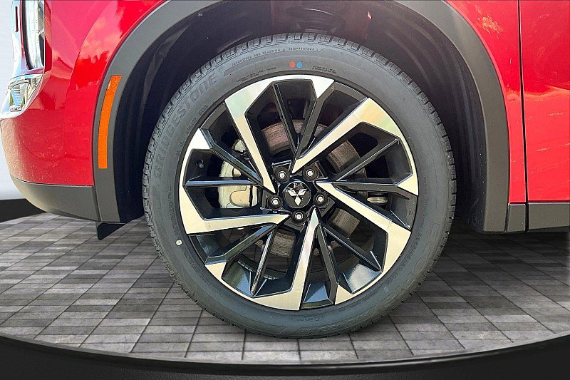 Used 2024 Mitsubishi Outlander SE AWD/4WD image 5