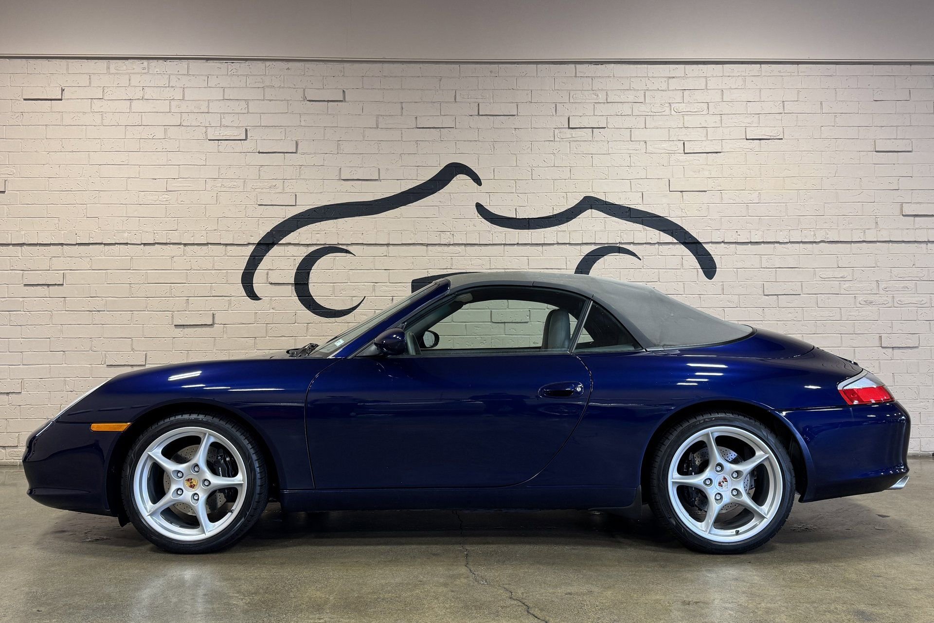 Used 2002 Porsche 911 Carrera image 11