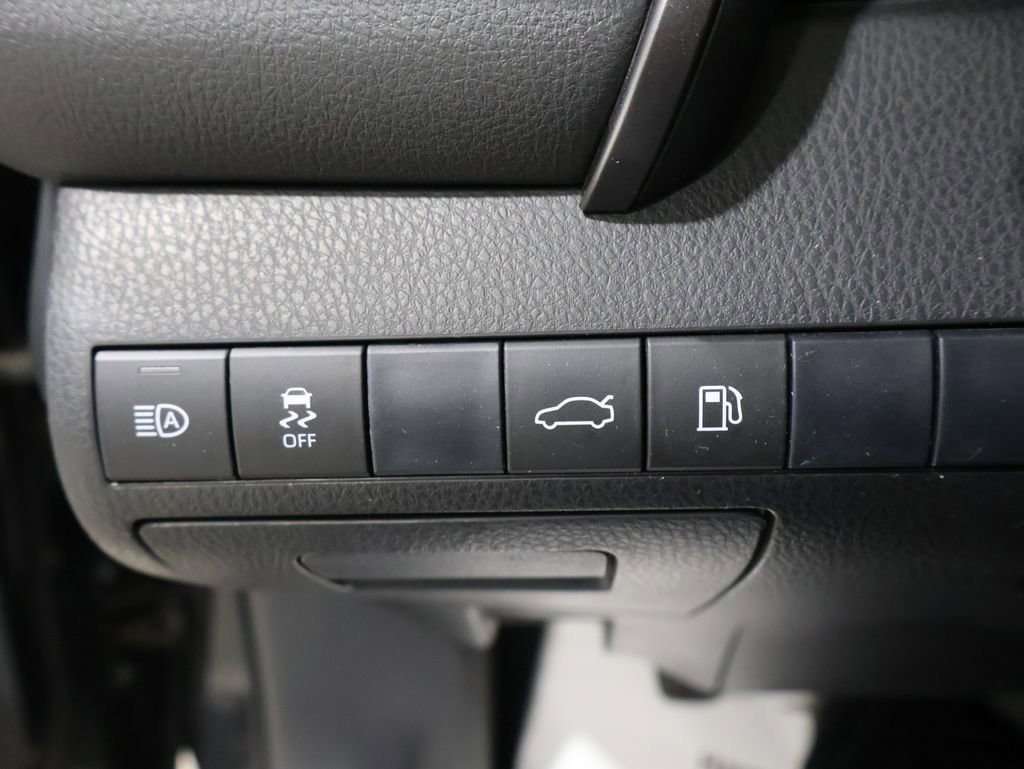 Used 2018 Toyota Camry SE image 28