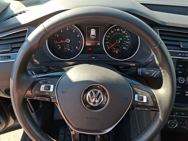 Used 2020 Volkswagen Tiguan SE AWD/4WD image 19