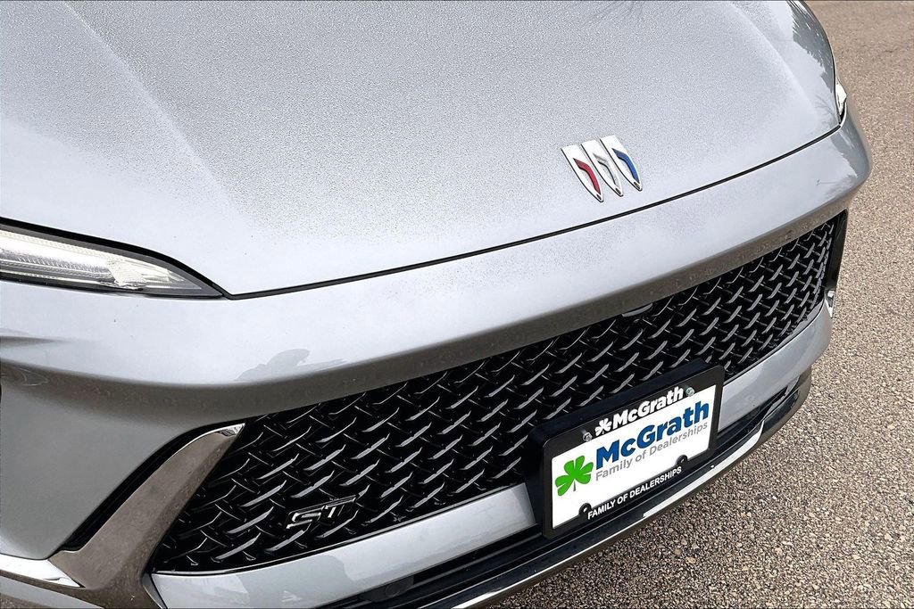 Used 2024 Buick Envision Sport Touring image 27