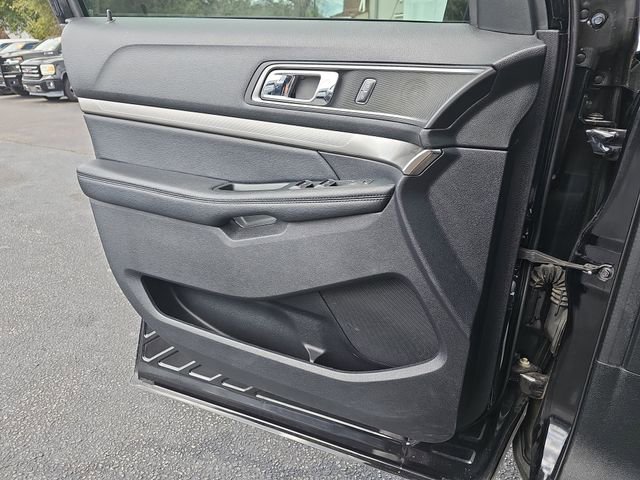 Used 2019 Ford Explorer XLT w/ Equipment Group 201A image 30