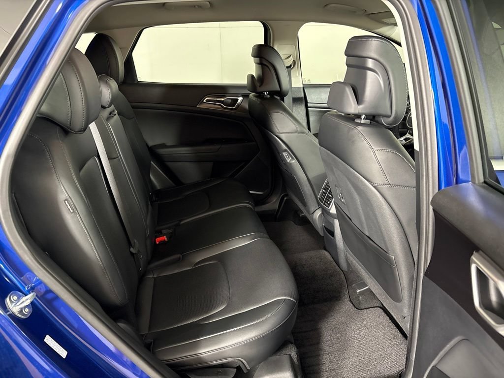 Used 2025 Kia Sportage EX FWD image 20