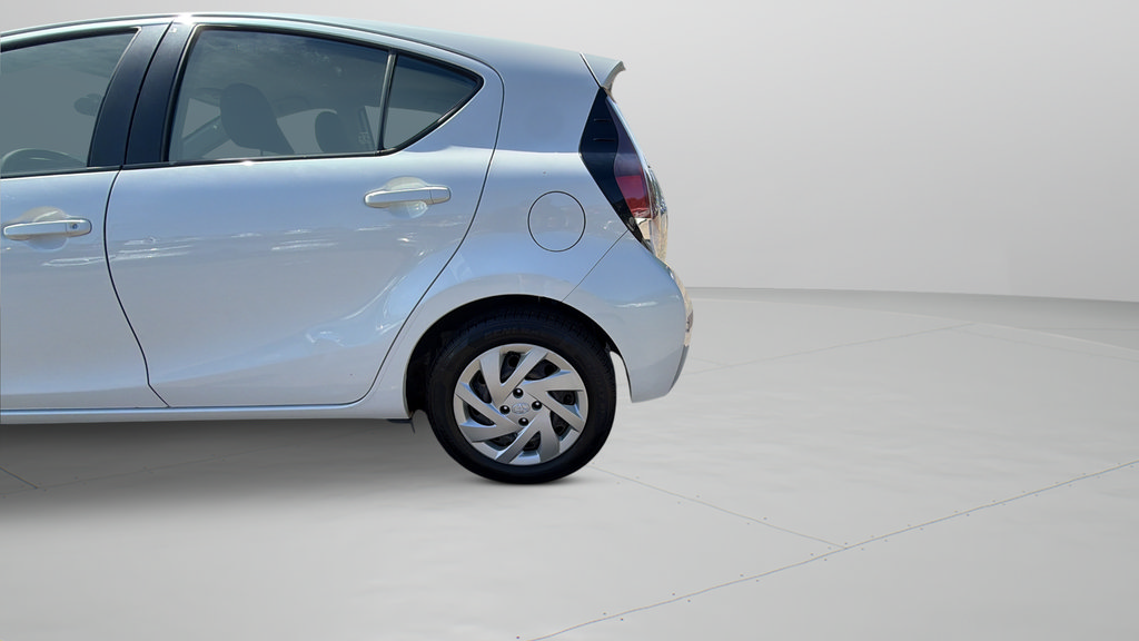 Used 2015 Toyota Prius C Two FWD image 17