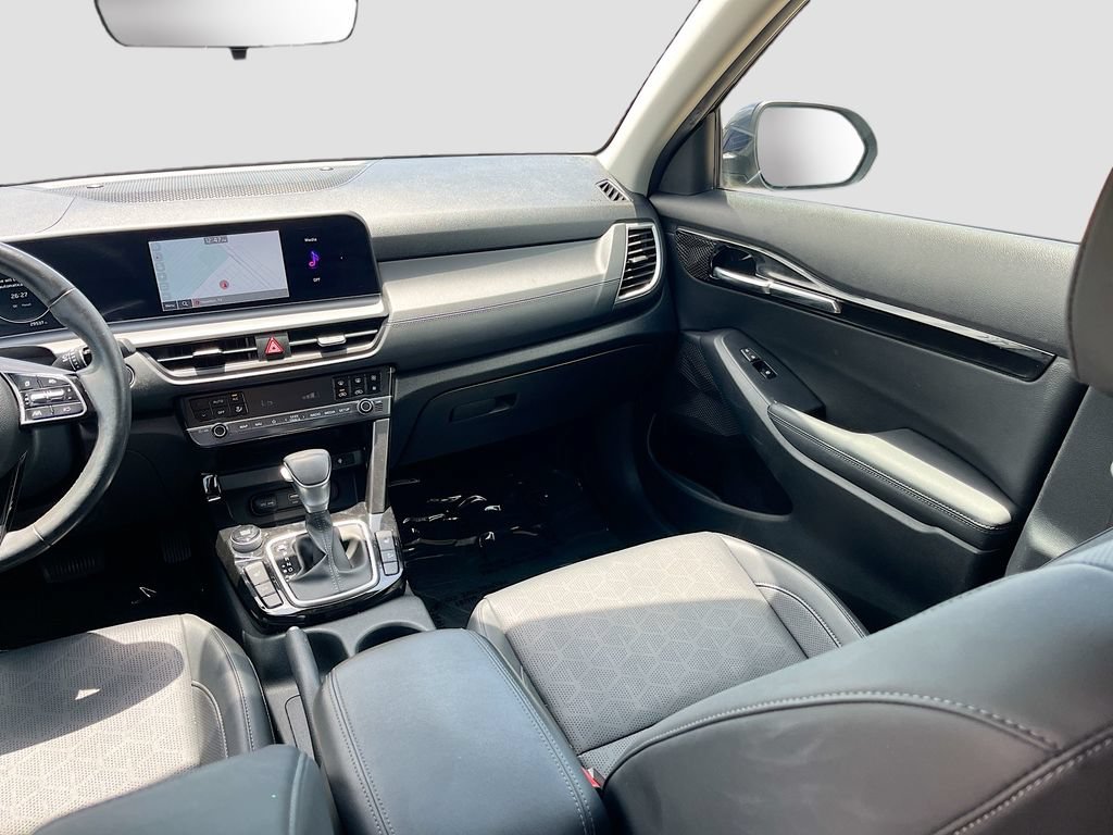 Used 2024 Kia Seltos EX FWD image 23