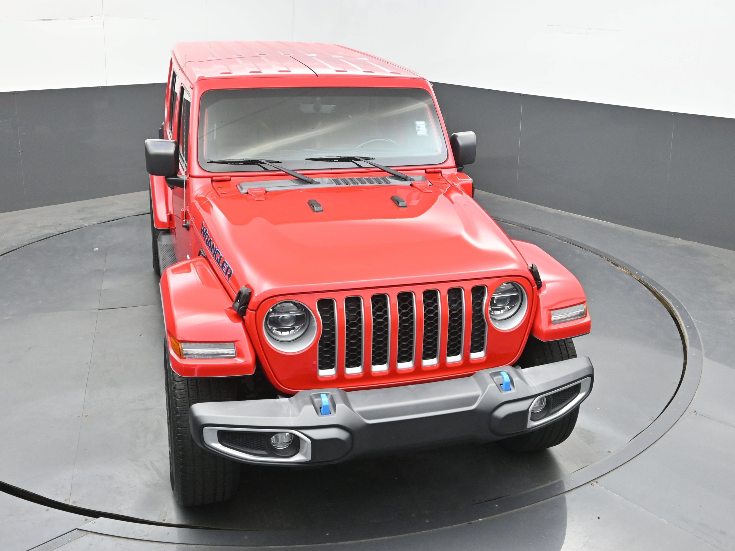 Used 2022 Jeep Wrangler Unlimited Sahara w/ Cold Weather Group AWD/4WD image 33