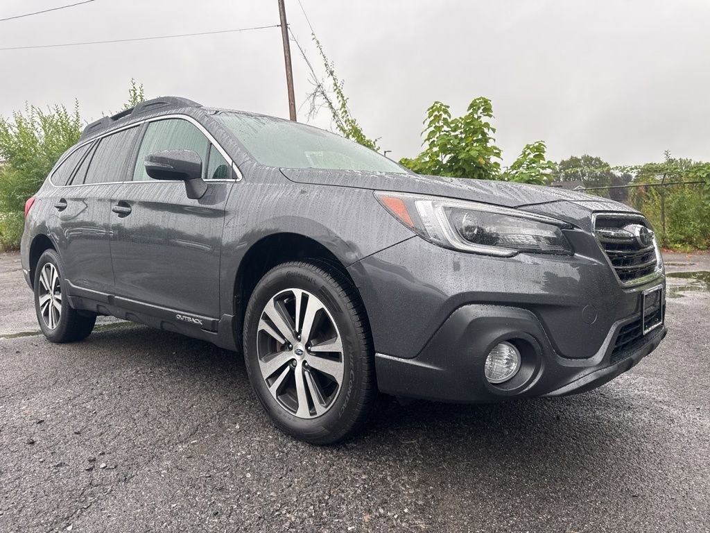 Used 2018 Subaru Outback 3.6R Limited image 3