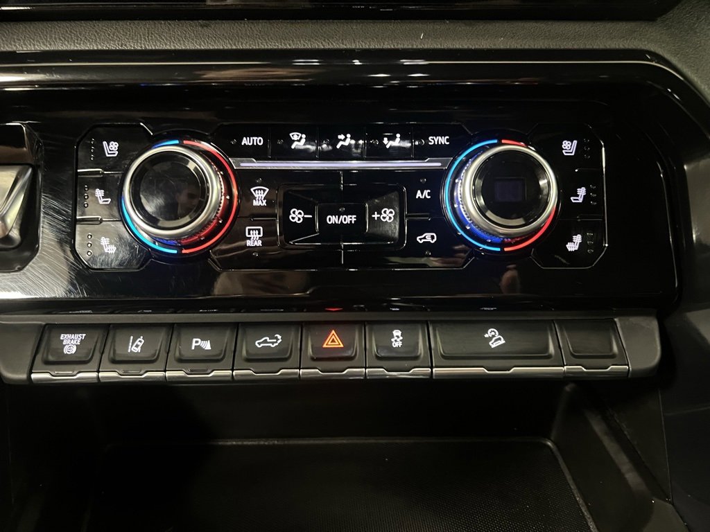 Used 2024 GMC Sierra 3500 AT4 w/ AT4 Premium Plus Package image 43