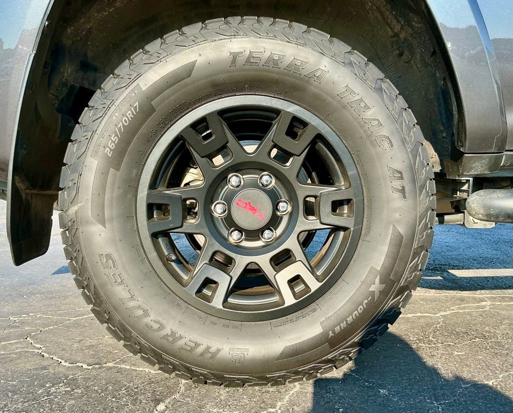 Used 2022 Toyota 4Runner SR5 Premium w/ Moonroof Package image 22