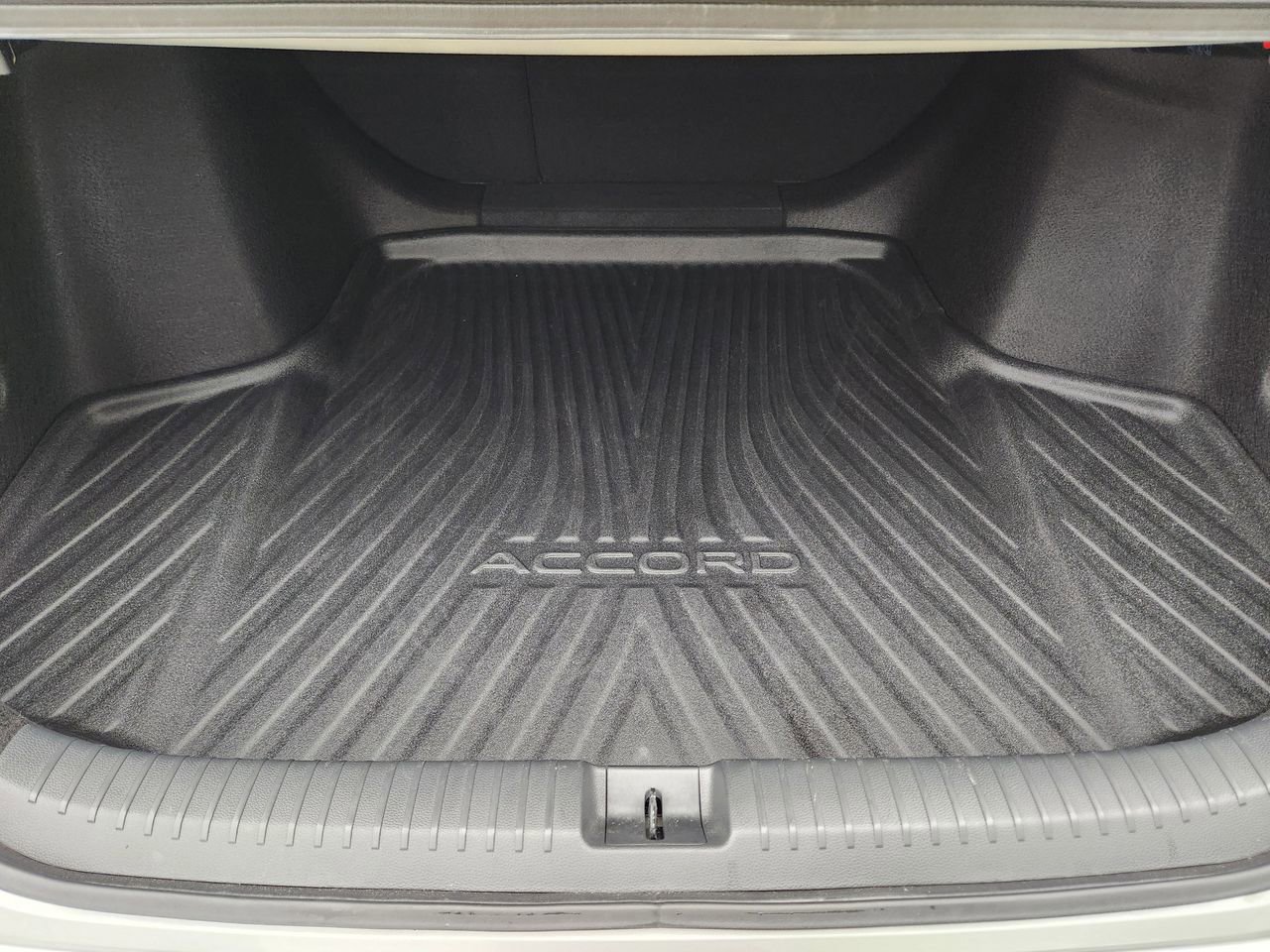 Used 2024 Honda Accord EX image 31