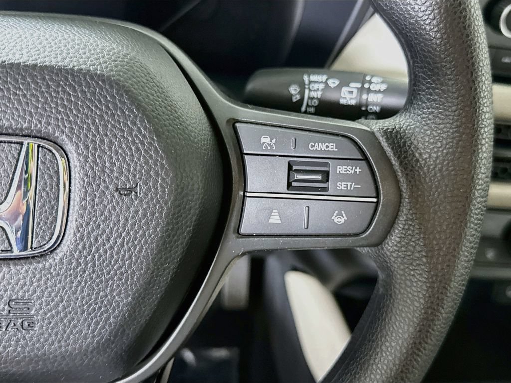 Used 2025 Honda HR-V LX image 21