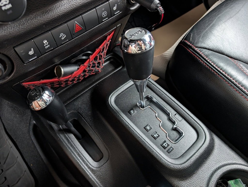 Used 2018 Jeep Wrangler Unlimited Rubicon image 31